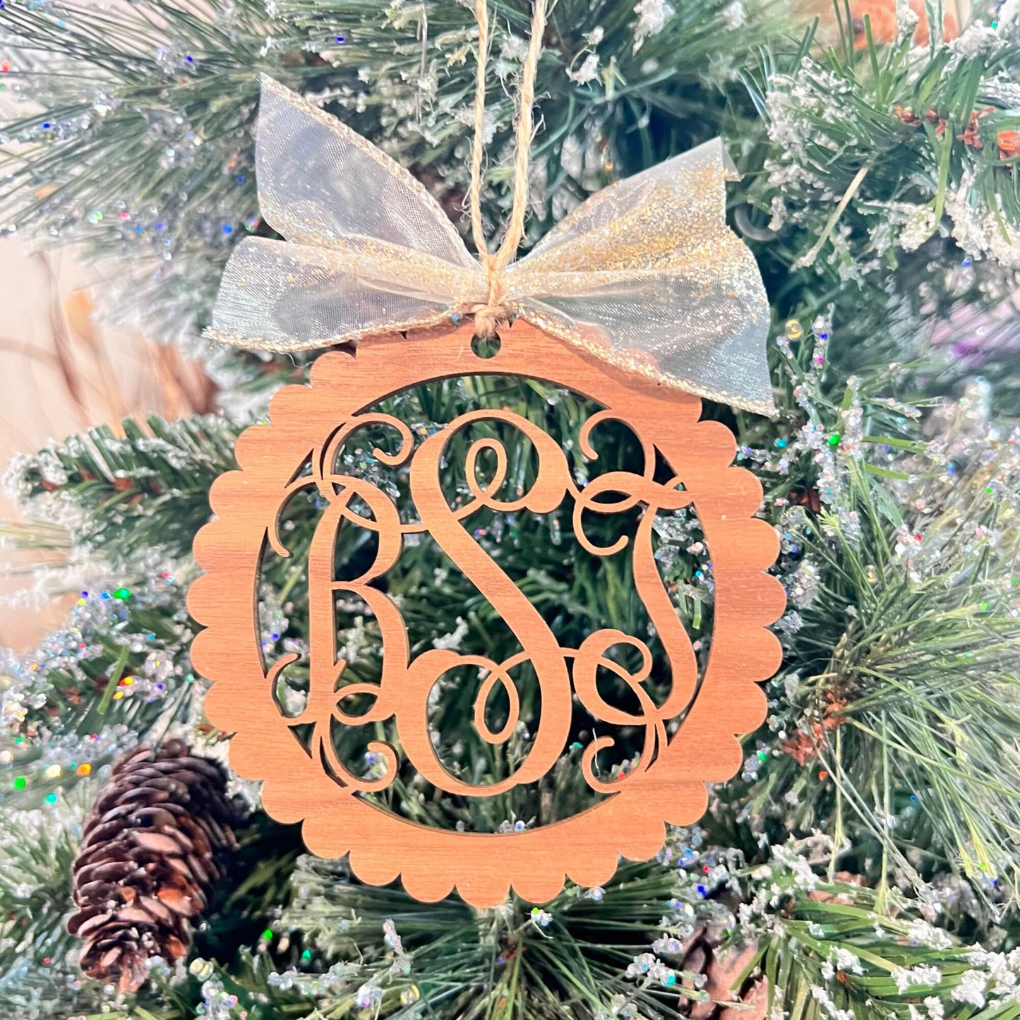 Scalloped 3 Letter Monogram Ornament | Couples Personalized Ornament | Monogram Christmas Ornament | 3 Letter Monogram Christmas Tree Decor