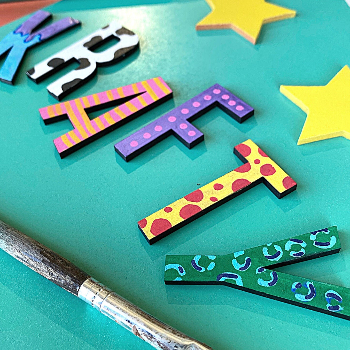 Small Krafty Letter | Wooden Basic MDF Letters | Unfinished Letters | Modern Style | Wood Cutouts | Classroom Decor | Alphabet Easy to Read