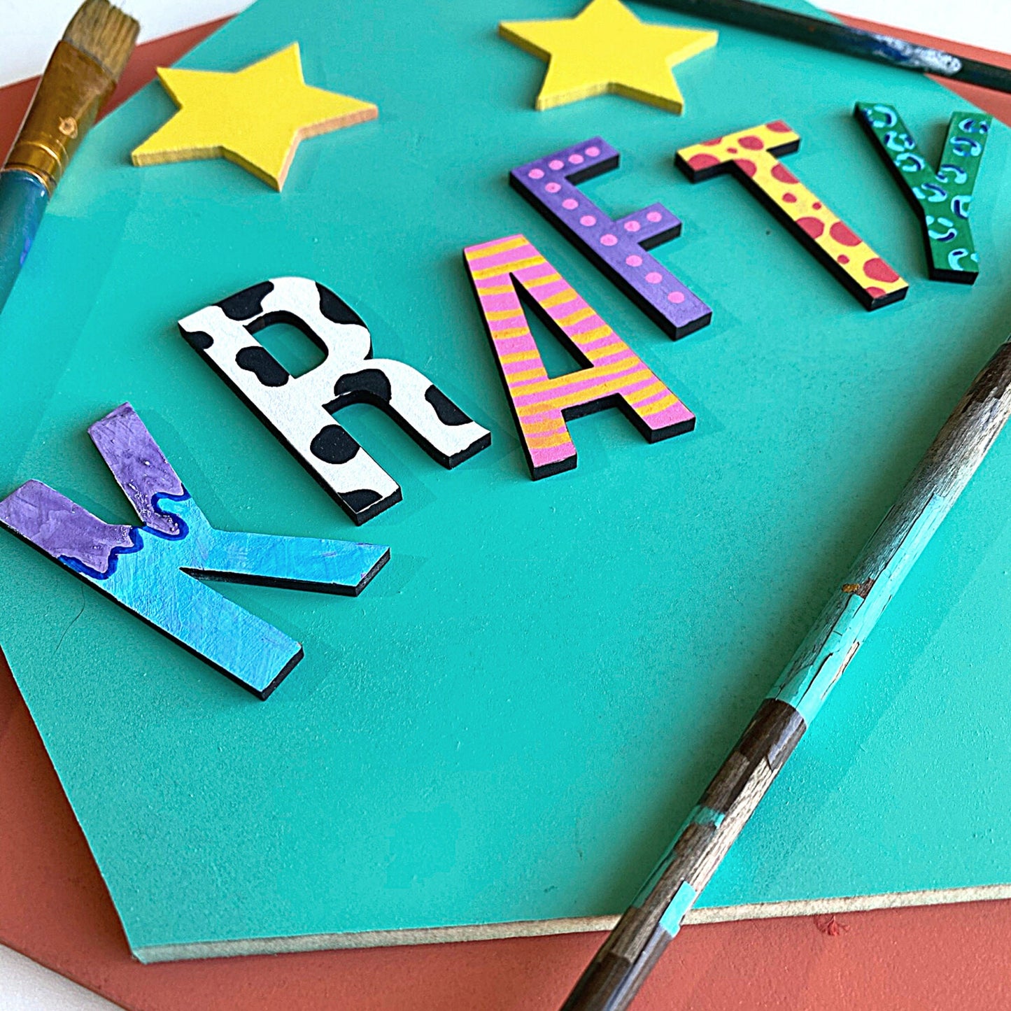 Large Krafty Letter | Wooden Basic MDF Letters | Unfinished Letters | Modern Style | Wood Cutouts | Classroom Decor | Alphabet Easy to Read