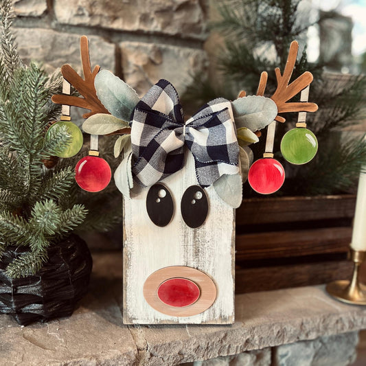 Sets of 2 or 5, Wood Reindeer Face with Christmas Ornaments, Christmas Deer Decorations, Wooden Antlers